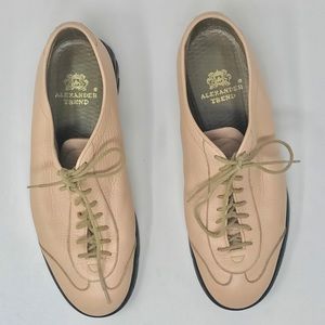 Alexander Trend Size 8.5 Blush Pink Oxfords Laces